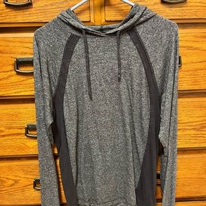 Gray Rock & Republic Sweatshirt